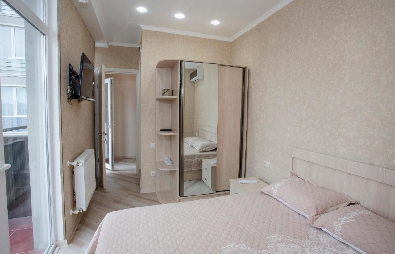 Мини-отель 5 Rooms Батуми-21