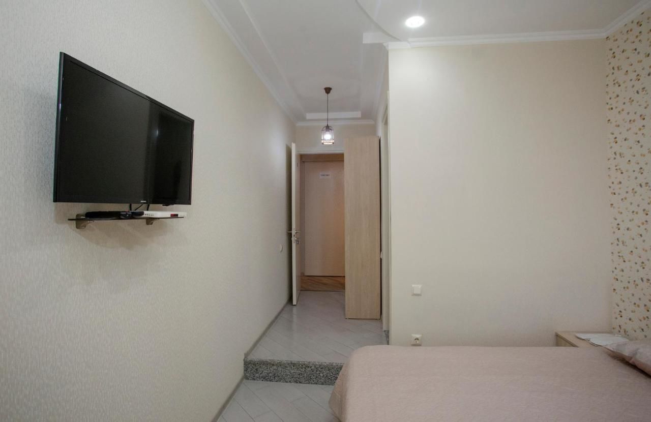 Мини-отель 5 Rooms Батуми-27