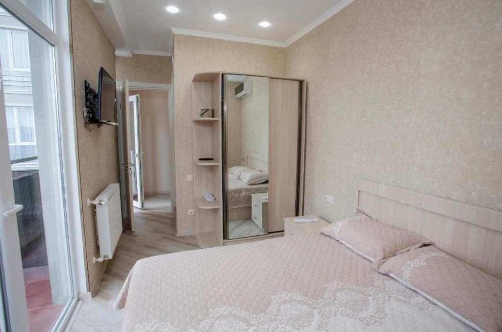 Мини-отель 5 Rooms Батуми-56