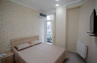 Мини-отель 5 Rooms Батуми Бюджетный двухместный номер с 1 кроватью-8