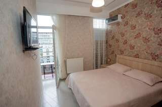 Мини-отель 5 Rooms Батуми Бюджетный двухместный номер с 1 кроватью-17