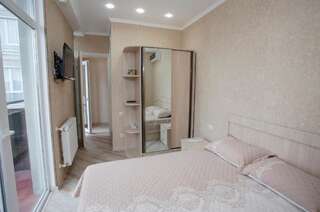 Мини-отель 5 Rooms Батуми Бюджетный двухместный номер с 1 кроватью-22