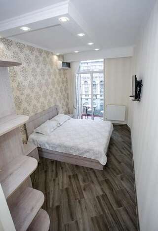 Мини-отель 5 Rooms Батуми Бюджетный двухместный номер с 1 кроватью-28