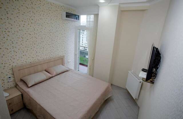 Мини-отель 5 Rooms Батуми-4