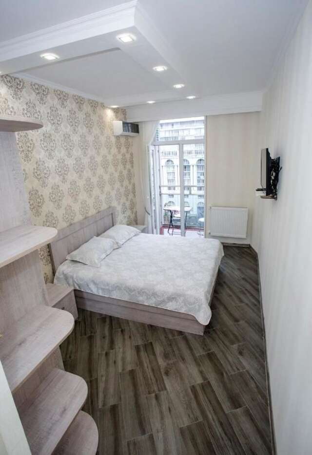 Мини-отель 5 Rooms Батуми-32