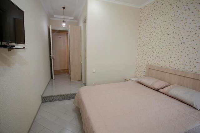 Мини-отель 5 Rooms Батуми-6